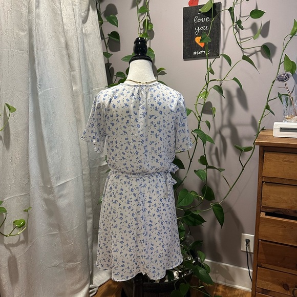 Sienna Sky White and Blue Floral Mini Dress - Picture 2 of 7
